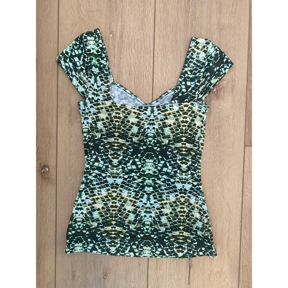 Guess Mermaid Snake Top - Picture 2 of 5